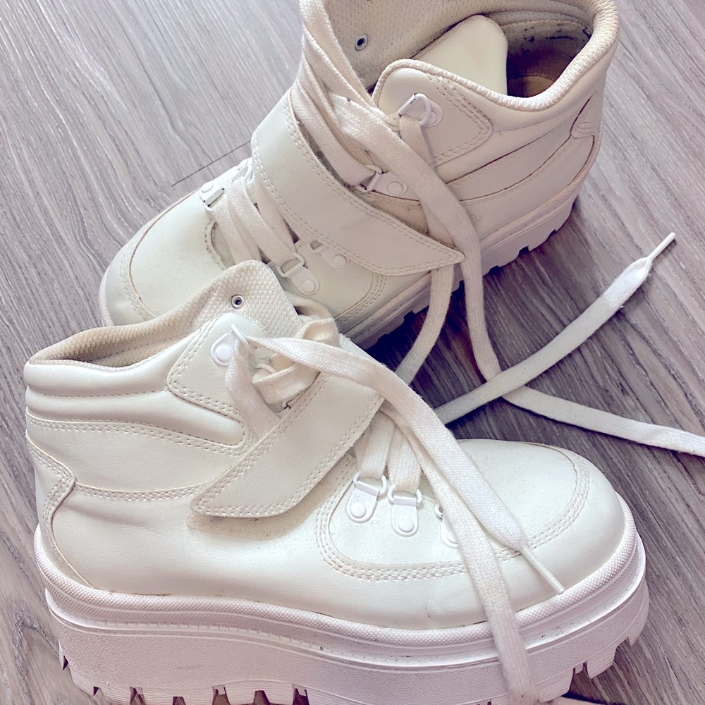 JC platform shoes